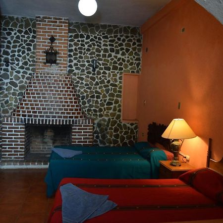Hotel Playa Linda Panajachel Buitenkant foto