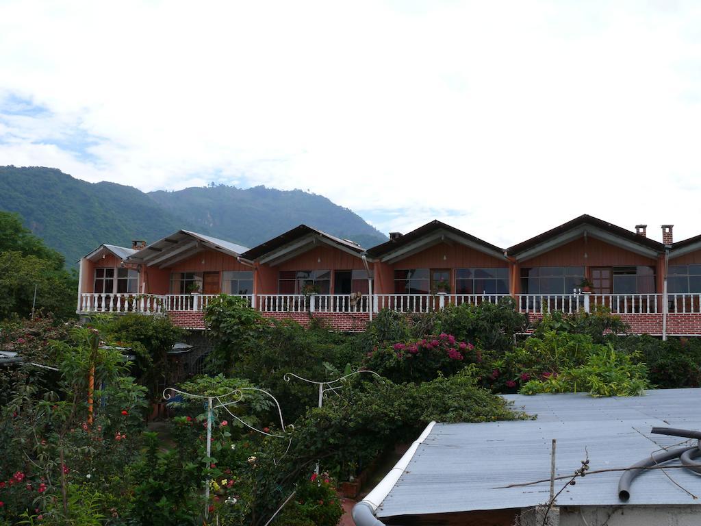 Hotel Playa Linda Panajachel Buitenkant foto
