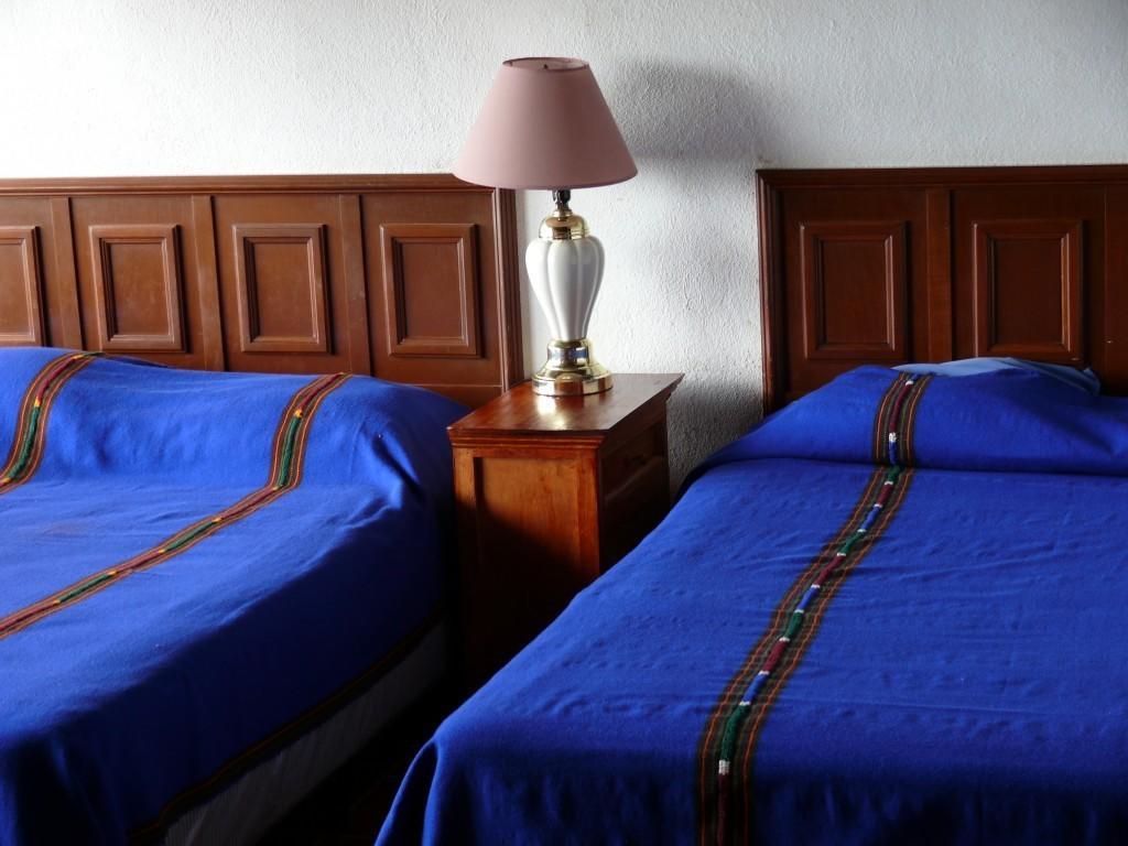 Hotel Playa Linda Panajachel Buitenkant foto