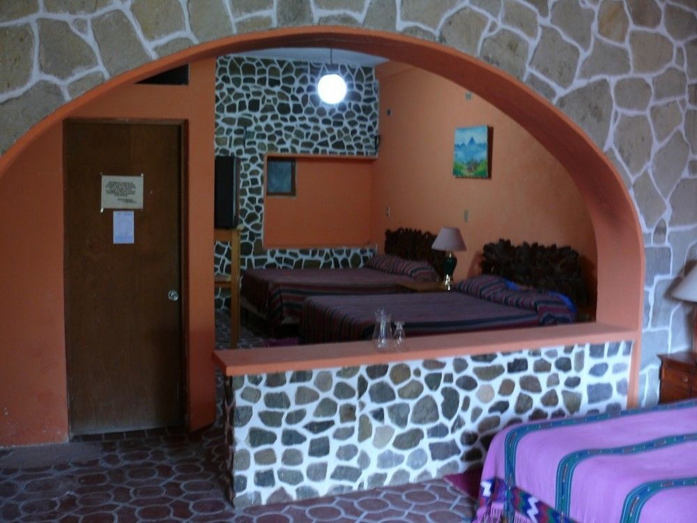 Hotel Playa Linda Panajachel Buitenkant foto