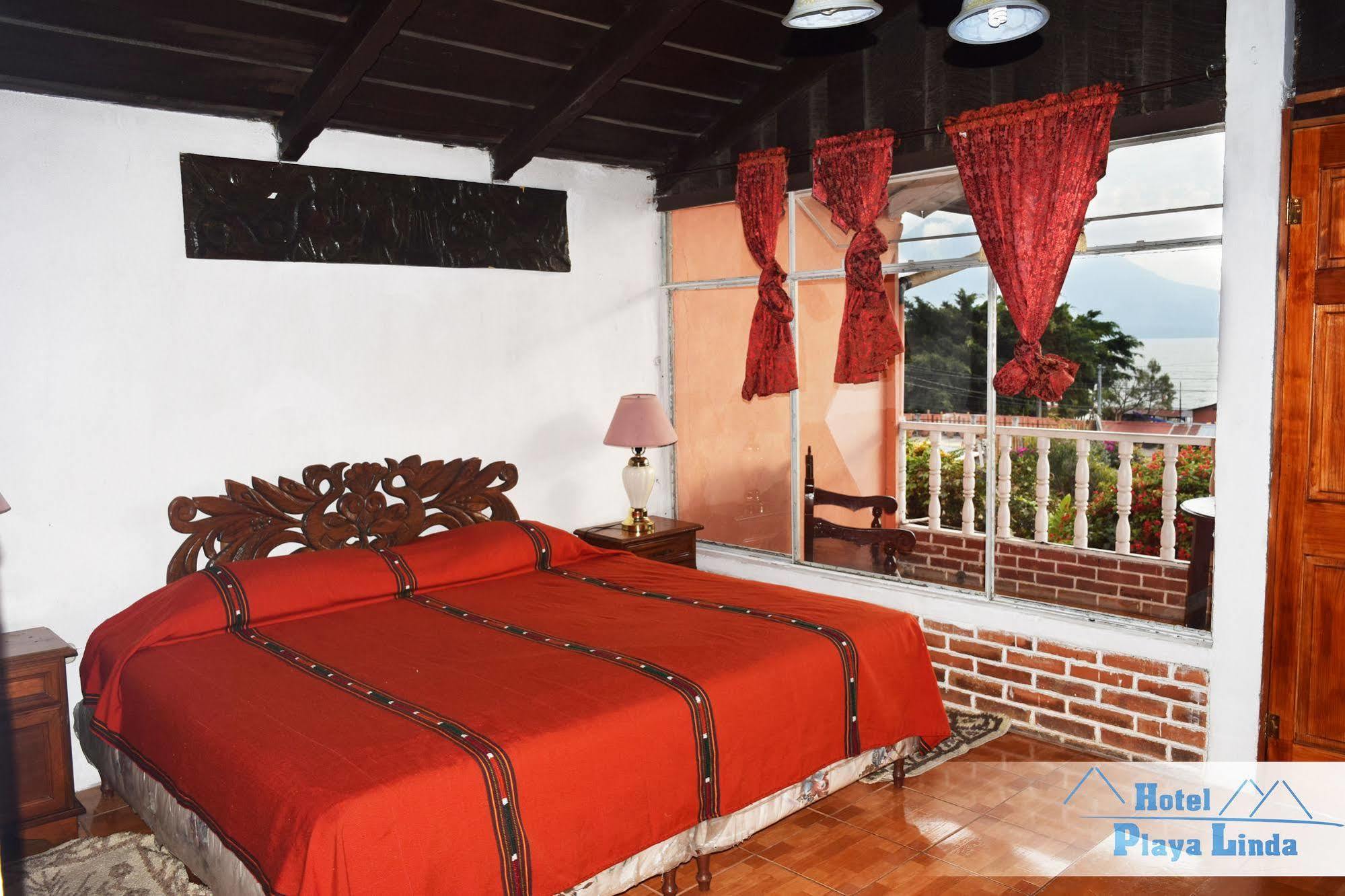Hotel Playa Linda Panajachel Buitenkant foto